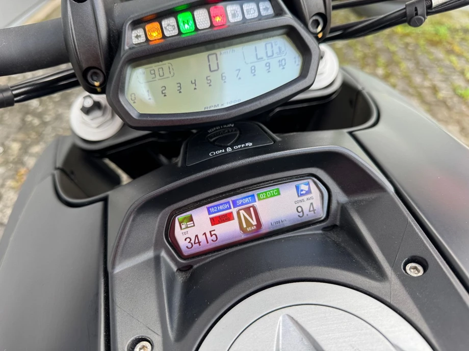 Angebot Ducati Diavel 1200 Dark Bild 6: Angebot Ducati Diavel 1200 Dark