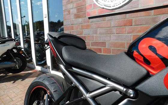 Neufahrzeug Suzuki GSX-8R - Bild 15