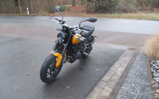 Gebrauchtmotorrad Triumph Trident 660 - Bild 5