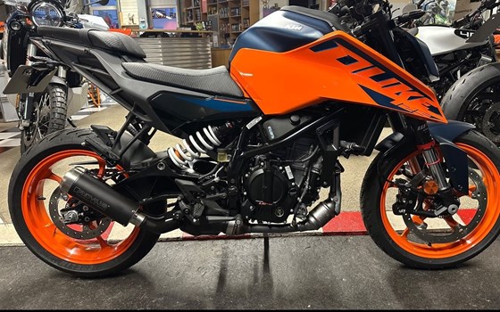 Neufahrzeug KTM 125 Duke - Bild 1