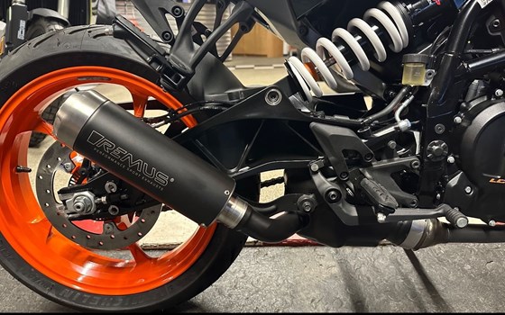 Neufahrzeug KTM 125 Duke - Bild 16