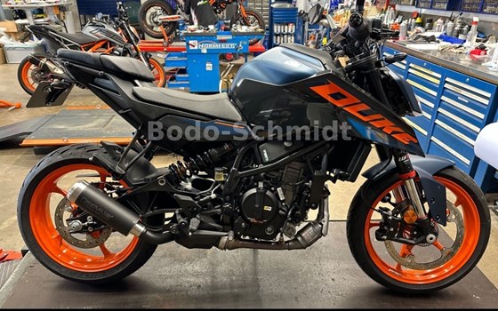 Neufahrzeug KTM 125 Duke - Bild 2