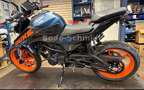 Neufahrzeug KTM 125 Duke - Bild 3