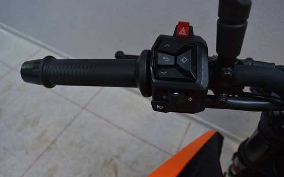 Gebrauchtmotorrad KTM 390 Duke - Bild 11