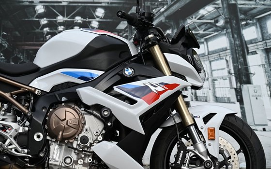 Gebrauchtmotorrad BMW S 1000 R - Bild 2