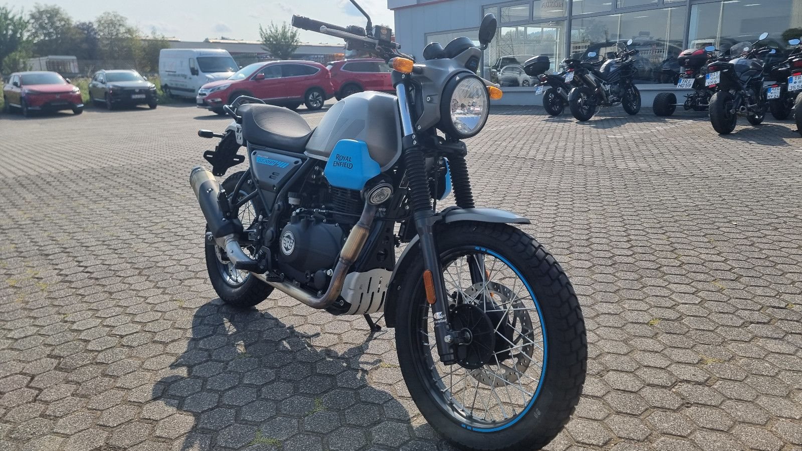 Royal Enfield Scram 411