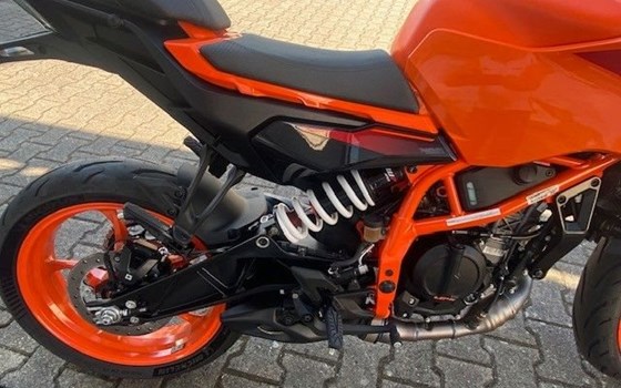 Neufahrzeug KTM 390 Duke - Bild 7