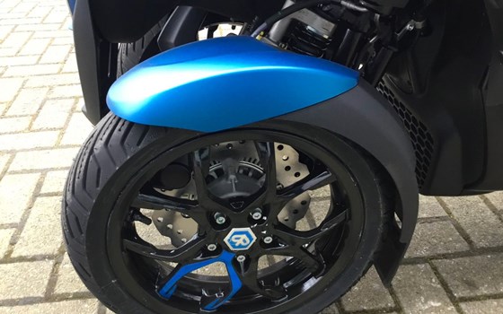 Neufahrzeug Piaggio MP3 310 - Bild 12