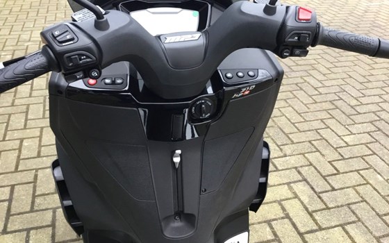 Neufahrzeug Piaggio MP3 310 Sport - Bild 13