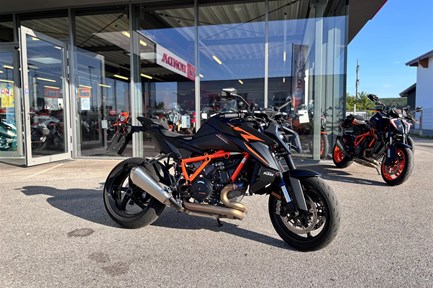 KTM 1390 Super Duke R EVO