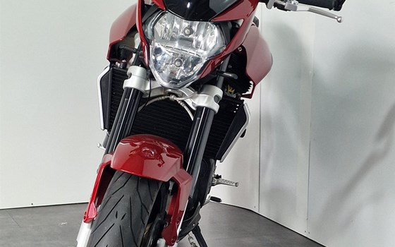 Gebrauchtmotorrad Aprilia SL 750 Shiver Factory - Bild 4 Gebrauchtmotorrad Aprilia SL 750 Shiver Factory - Bild 4