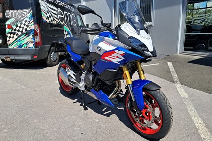 BMW F 900 XR