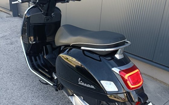 Gebrauchtmotorrad Vespa GTS 300 Super - Bild 9 Gebrauchtmotorrad Vespa GTS 300 Super - Bild 9