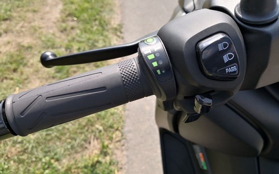 Gebrauchtmotorrad Yamaha XMAX 300 - Bild 4