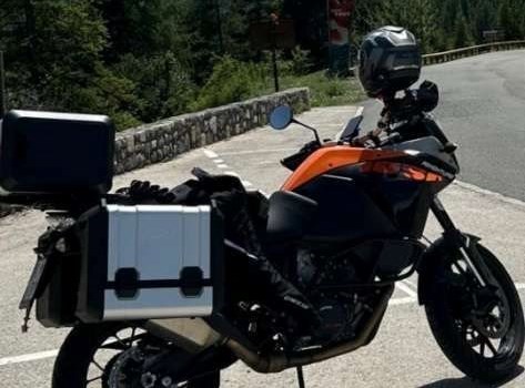 Gebrauchtmotorrad KTM 1050 Adventure - Bild 2 Gebrauchtmotorrad KTM 1050 Adventure - Bild 2