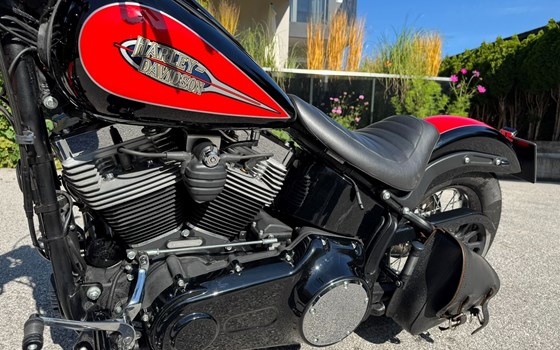 Gebrauchtmotorrad Harley-Davidson Softail Blackline FXS - Bild 8