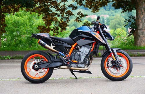 Gebrauchtmotorrad KTM 890 Duke R