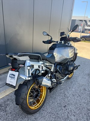 BMW R 1300 GS Adventure (black-storm metallic) - Bild 9