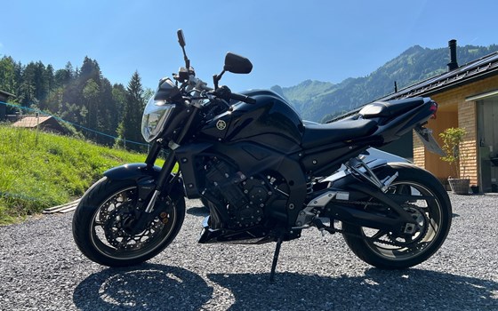 Gebrauchtmotorrad Yamaha FZ1 - Bild 2 Gebrauchtmotorrad Yamaha FZ1 - Bild 2