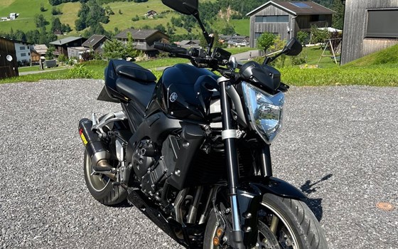 Gebrauchtmotorrad Yamaha FZ1 - Bild 3 Gebrauchtmotorrad Yamaha FZ1 - Bild 3