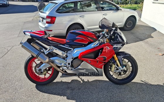 Gebrauchtmotorrad Aprilia RSV 1000 R (RSV Mille R) - Bild 4 Gebrauchtmotorrad Aprilia RSV 1000 R (RSV Mille R) - Bild 4