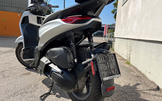 Gebrauchtmotorrad Piaggio Beverly 400 S - Bild 5 Gebrauchtmotorrad Piaggio Beverly 400 S - Bild 5
