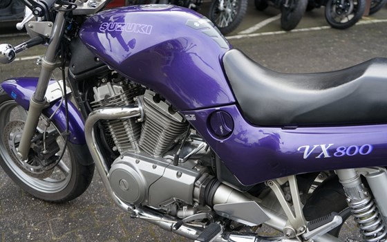 Gebrauchtmotorrad Suzuki VX 800 - Bild 10