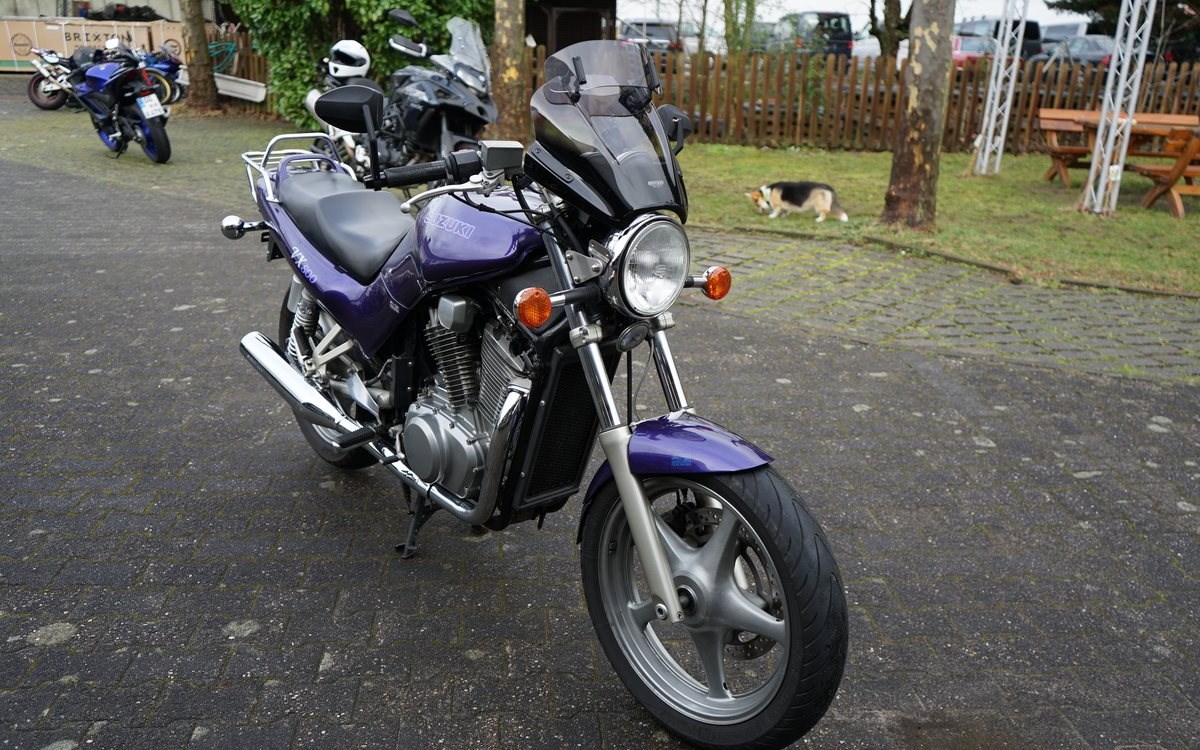 Zum Vergrößern bitte anklicken! Angebot Suzuki VX 800