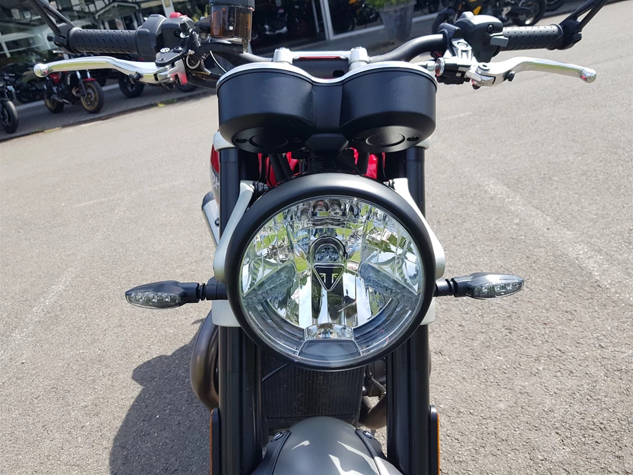 Angebot Triumph Speed Twin 1200 Bild 7: Angebot Triumph Speed Twin 1200