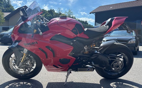 Gebrauchtmotorrad Ducati Panigale V4 S - Bild 2 Gebrauchtmotorrad Ducati Panigale V4 S - Bild 2
