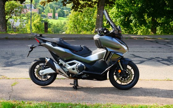 Gebrauchtmotorrad Honda Forza 750 - Bild 1
