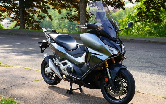 Gebrauchtmotorrad Honda Forza 750 - Bild 2