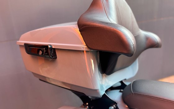 Gebrauchtmotorrad Harley-Davidson Street Glide FLHX - Bild 7 Gebrauchtmotorrad Harley-Davidson Street Glide FLHX - Bild 7