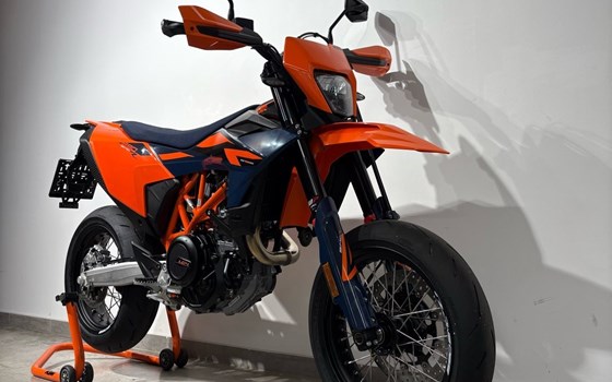 Neufahrzeug KTM 690 SMC R - Bild 6 Neufahrzeug KTM 690 SMC R - Bild 6