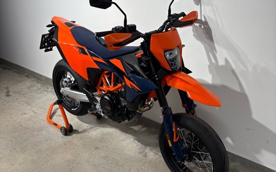 Neufahrzeug KTM 690 SMC R - Bild 5 Neufahrzeug KTM 690 SMC R - Bild 5