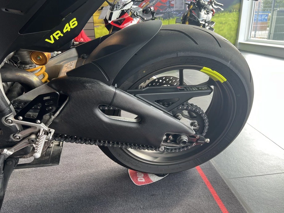 Angebot Aprilia RSV4 R APRC ABS Bild 12: Angebot Aprilia RSV4 R APRC ABS