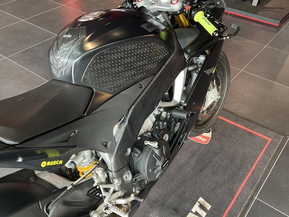 Angebot Aprilia RSV4 R APRC ABS Bild 13: Angebot Aprilia RSV4 R APRC ABS