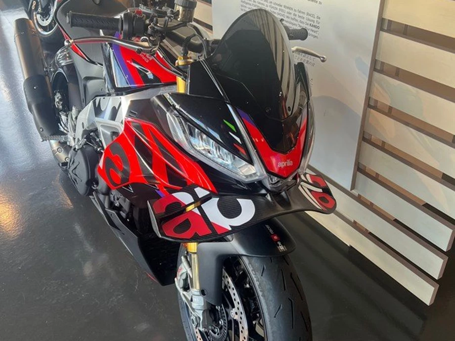 Angebot Aprilia Tuono V4 1100 Factory Bild 4: Angebot Aprilia Tuono V4 1100 Factory