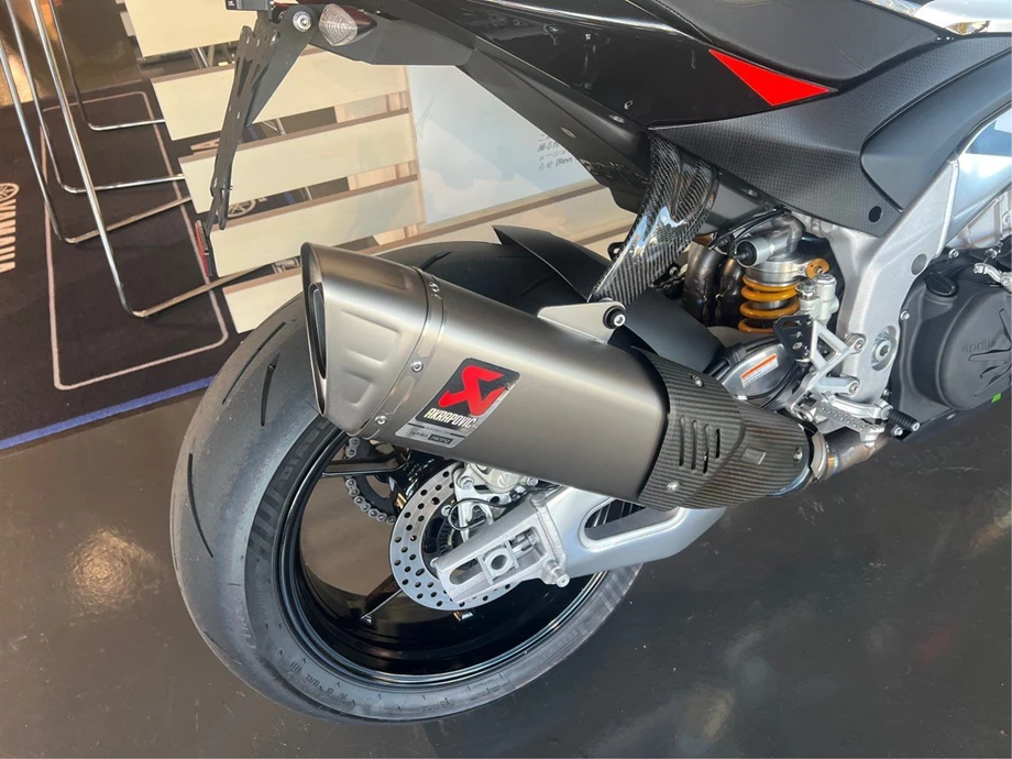 Angebot Aprilia Tuono V4 1100 Factory Bild 6: Angebot Aprilia Tuono V4 1100 Factory