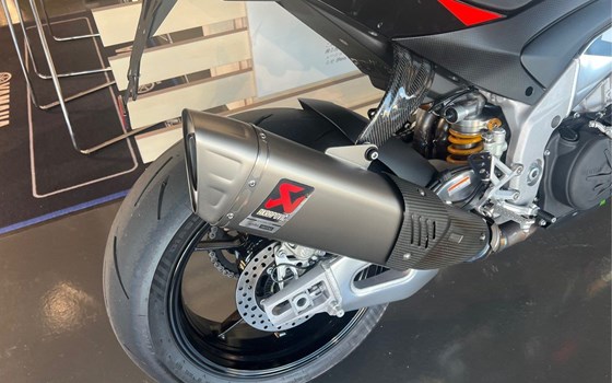 Gebrauchtmotorrad Aprilia Tuono V4 1100 Factory - Bild 6