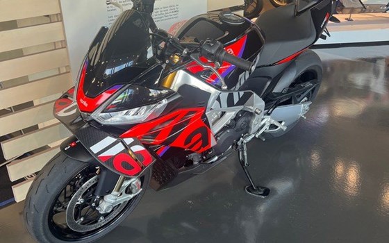 Gebrauchtmotorrad Aprilia Tuono V4 1100 Factory - Bild 9