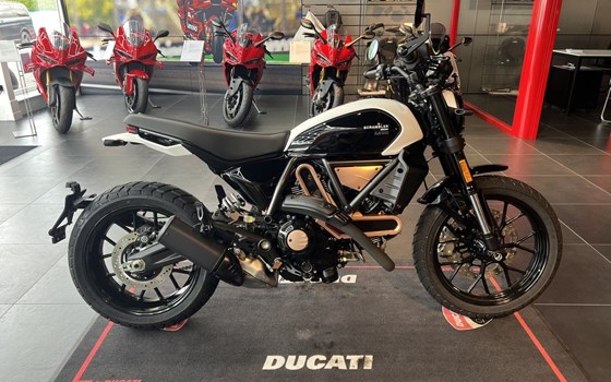 Neufahrzeug Ducati Scrambler 10° Anniversario Rizoma Edition - Bild 2