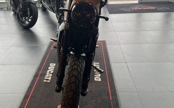 Neufahrzeug Ducati Scrambler 10° Anniversario Rizoma Edition - Bild 5