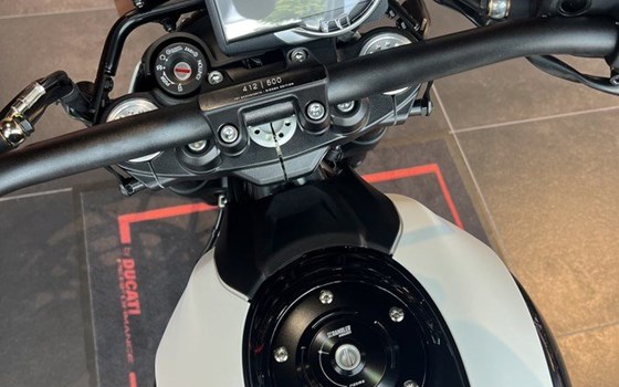 Neufahrzeug Ducati Scrambler 10° Anniversario Rizoma Edition - Bild 9