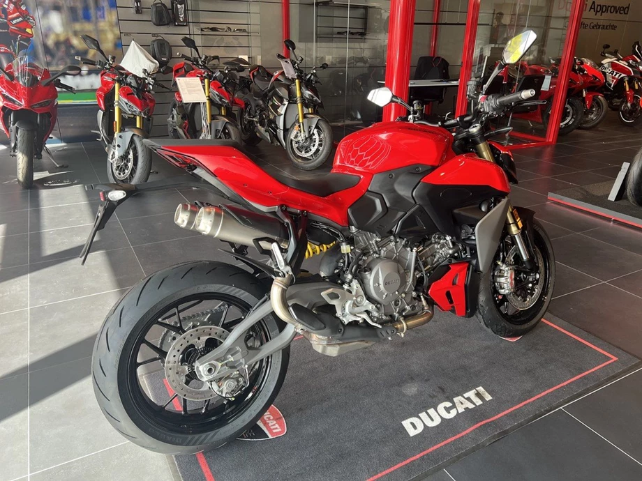 Angebot Ducati Streetfighter V2 Bild 3: Angebot Ducati Streetfighter V2
