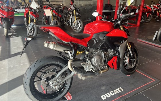 Neufahrzeug Ducati Streetfighter V2 - Bild 3