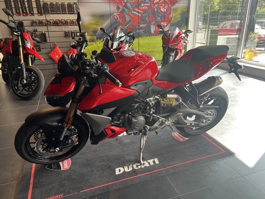 Angebot Ducati Streetfighter V2 Bild 8: Angebot Ducati Streetfighter V2