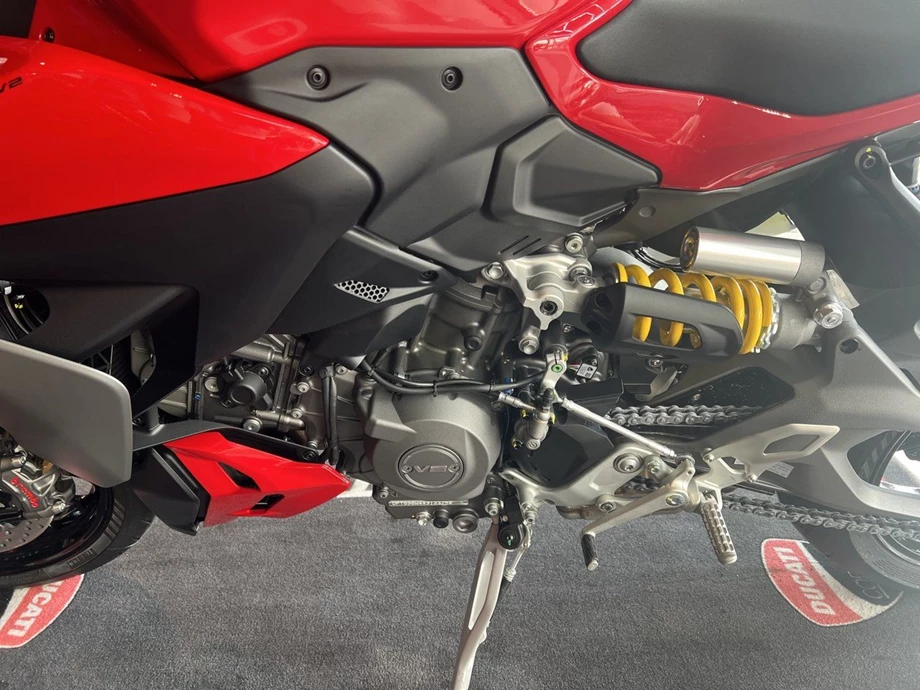 Angebot Ducati Streetfighter V2 Bild 9: Angebot Ducati Streetfighter V2