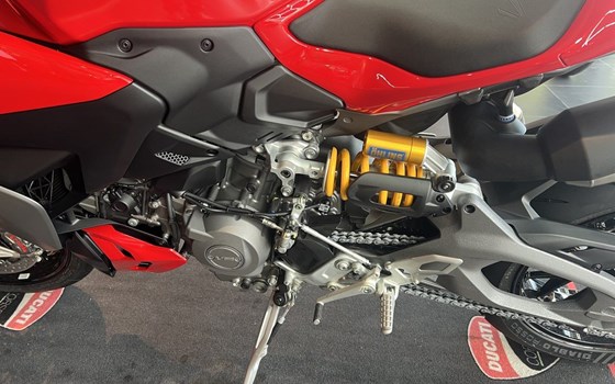 Neufahrzeug Ducati Streetfighter V2 S - Bild 8