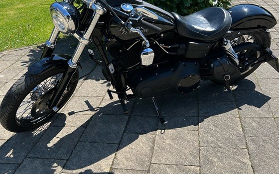 Gebrauchtmotorrad Harley-Davidson Dyna Street Bob FXDB - Bild 2 Gebrauchtmotorrad Harley-Davidson Dyna Street Bob FXDB - Bild 2